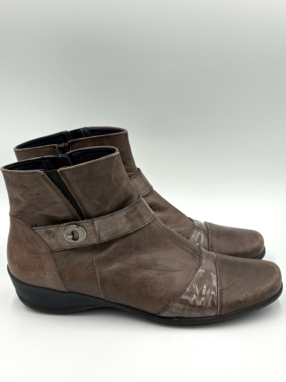 Dorking Brown Leather Calf Skin Earthy Grunge Ankle Booties Size 10